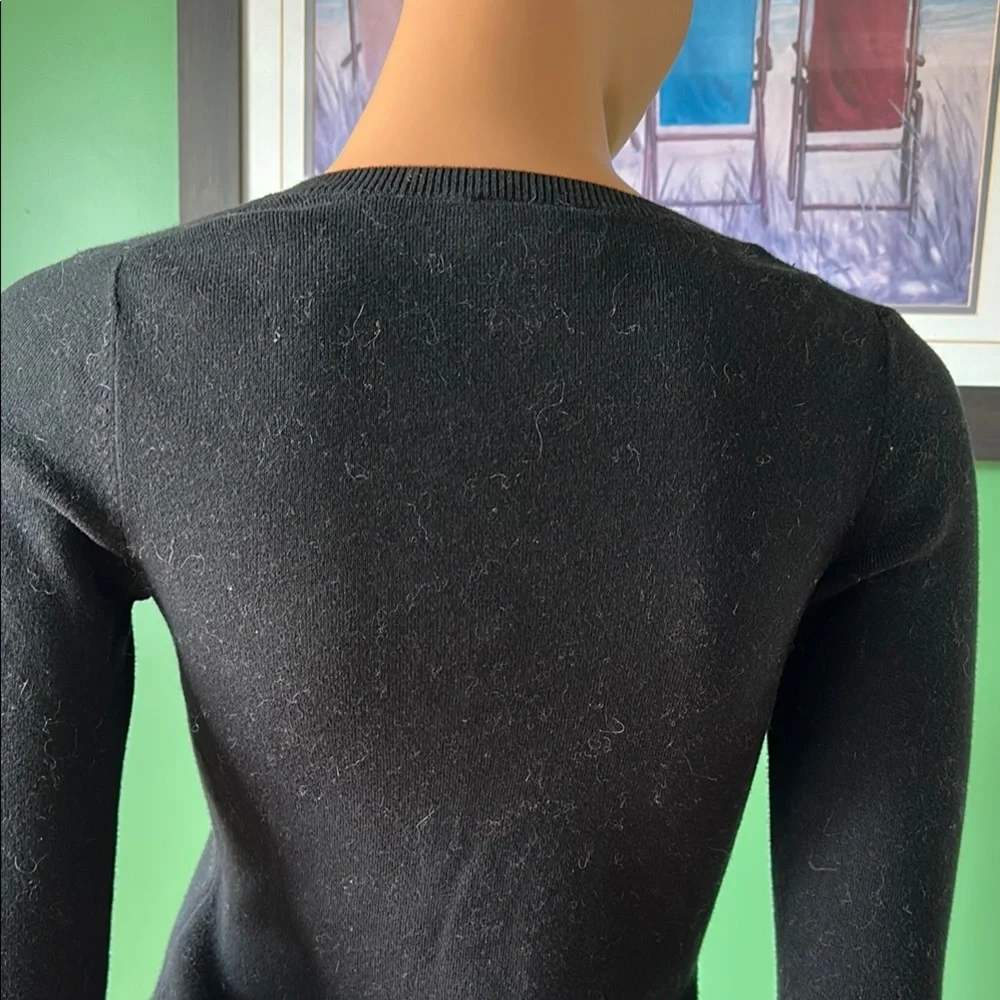 ⬛️⬛️EUC LOFT Black V-Neck Sweater with Form-Fitting Silhouette⬛️⬛️